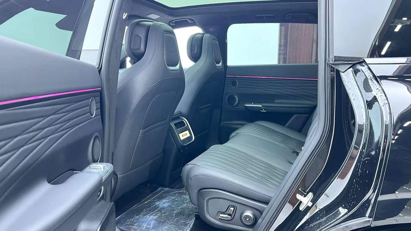 EXEED 2025 STERRA ET‌ Extended range 240 Max four-wheel drive urban assisted driving