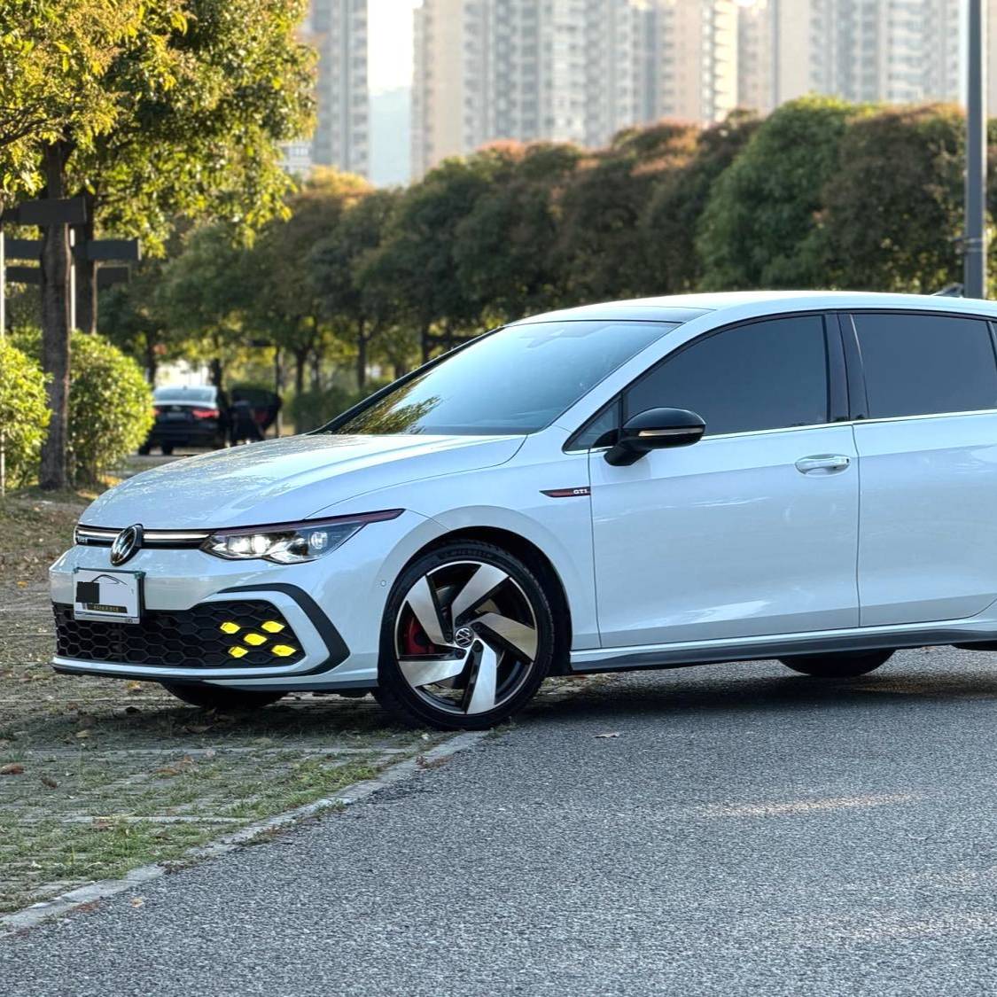 Volkswagen 2023  Golf GTI 380TSI DSG GTI Подержанный автомобиль