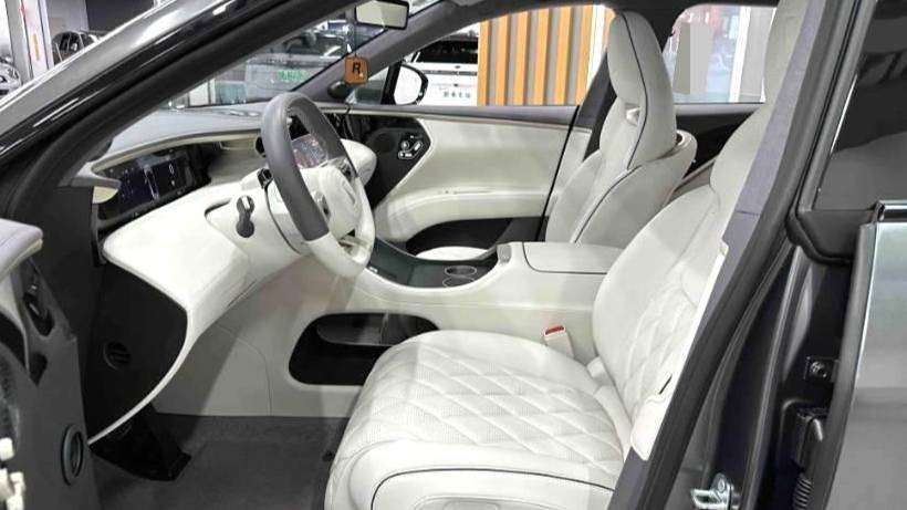 AVATR 2025 11 Dark Knight Edition