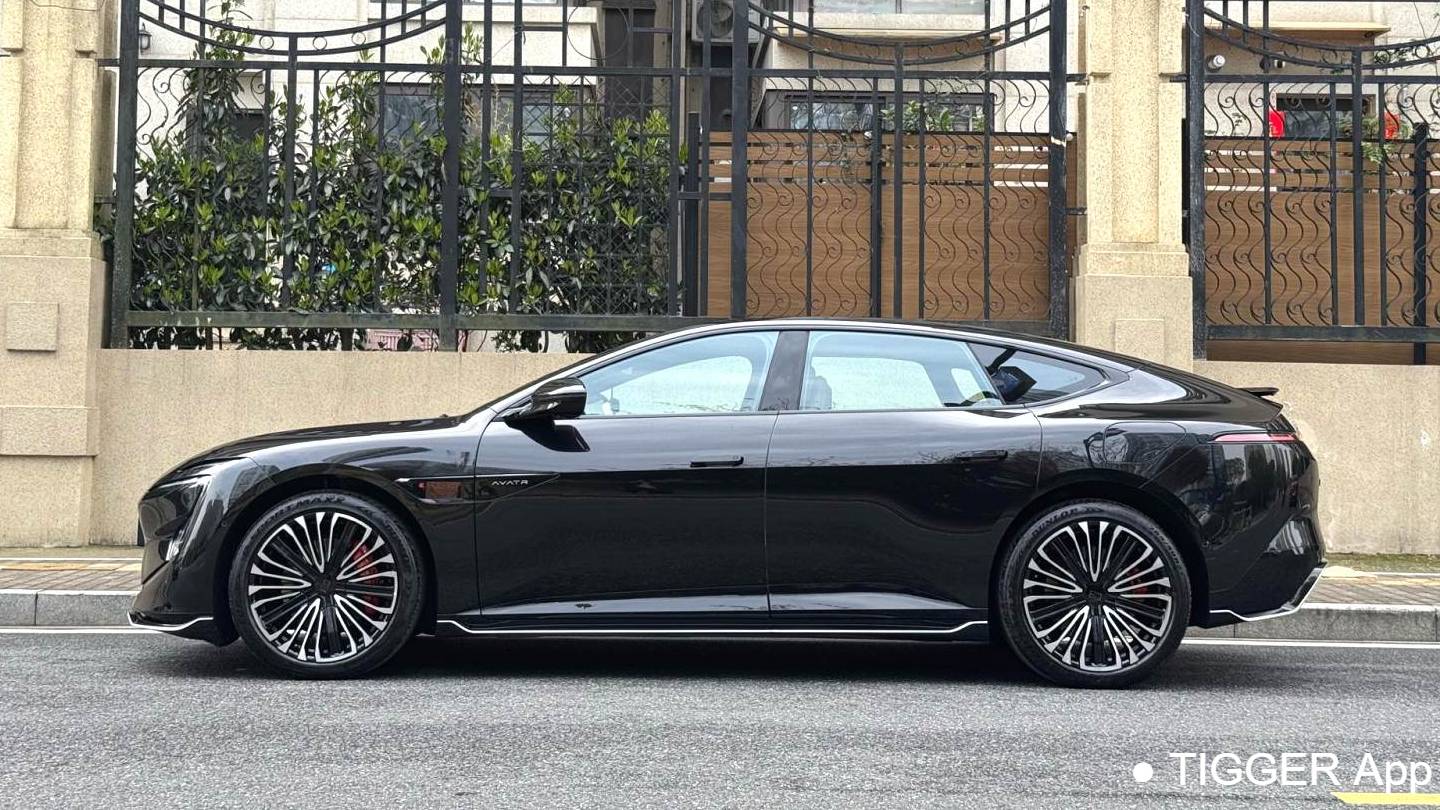 AVATR 2026 12 Ultra pure electric version four-wheel drive