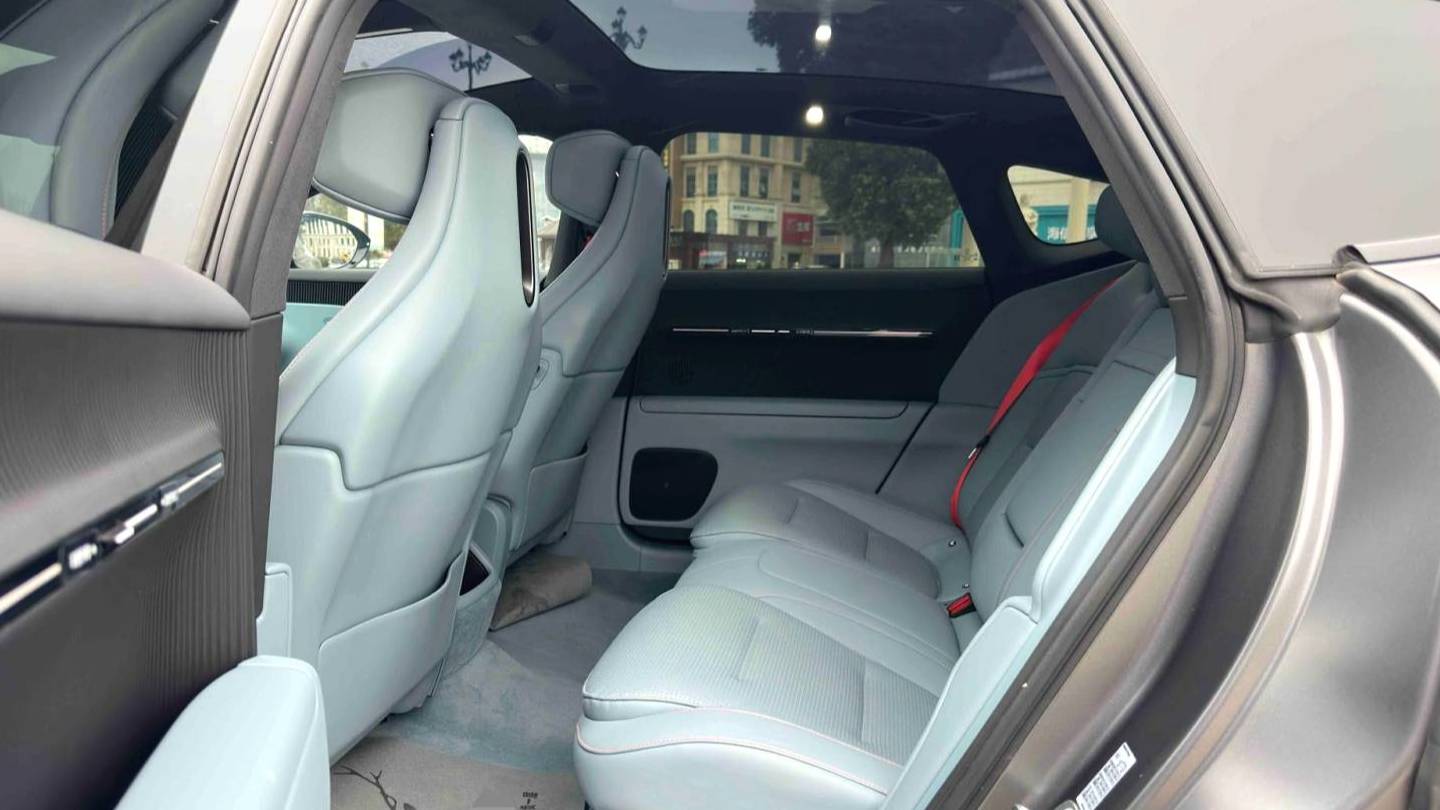 AVATR 2024 12 650 Three Laser Four Wheel Drive GT Edition