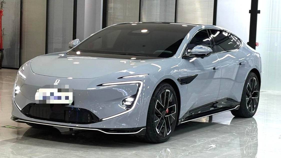 AVATR 2024 12 700 Triple Laser Rear Drive Luxury Edition