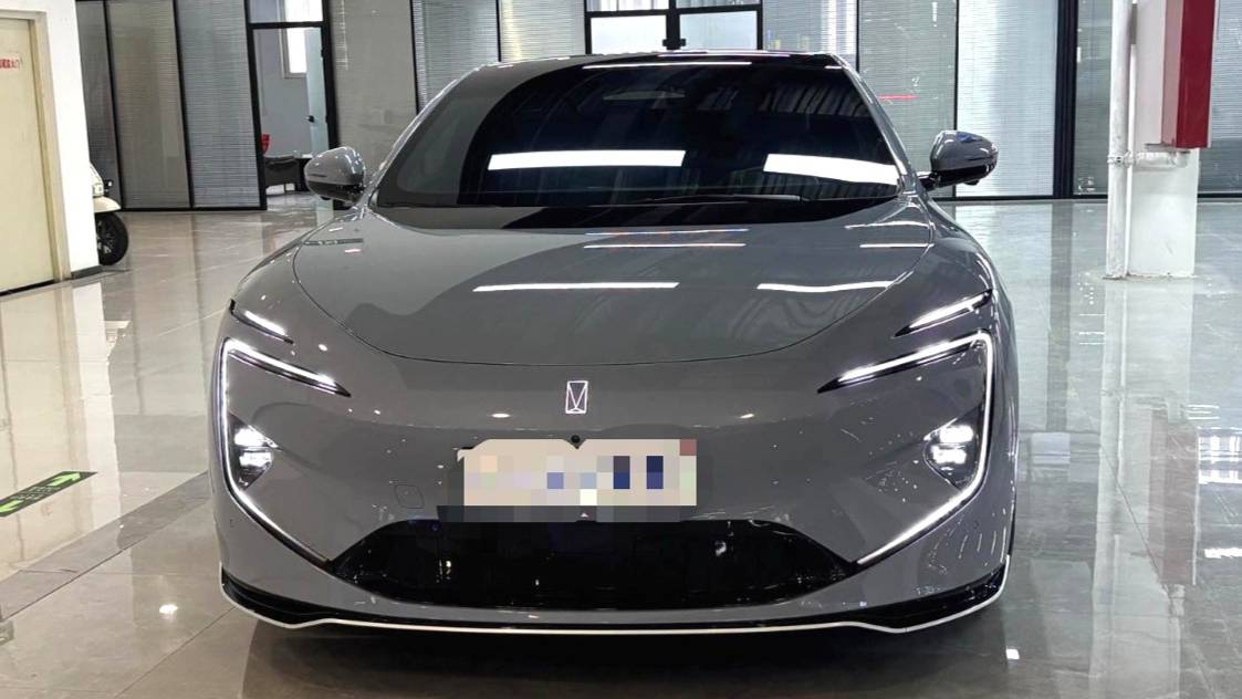 AVATR 2024 12 700 Triple Laser Rear Drive Luxury Edition