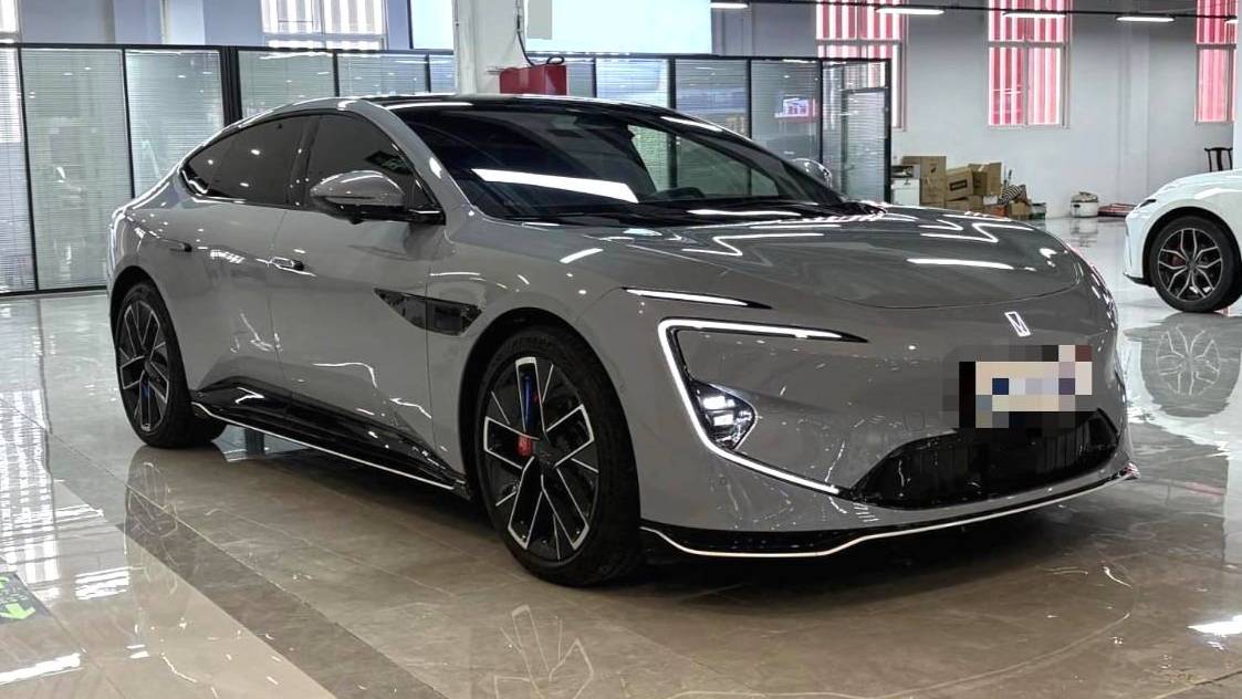 AVATR 2024 12 700 Triple Laser Rear Drive Luxury Edition