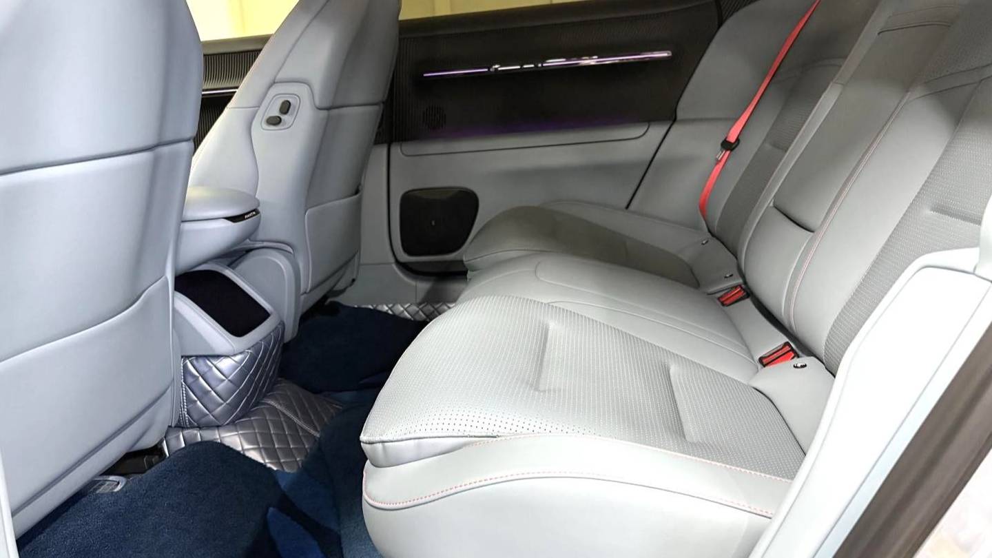 AVATR 2024 12 700 Triple Laser Rear Drive Luxury Edition