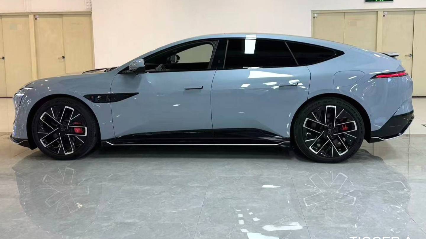 AVATR 2024 12 700 Triple Laser Rear Drive Luxury Edition