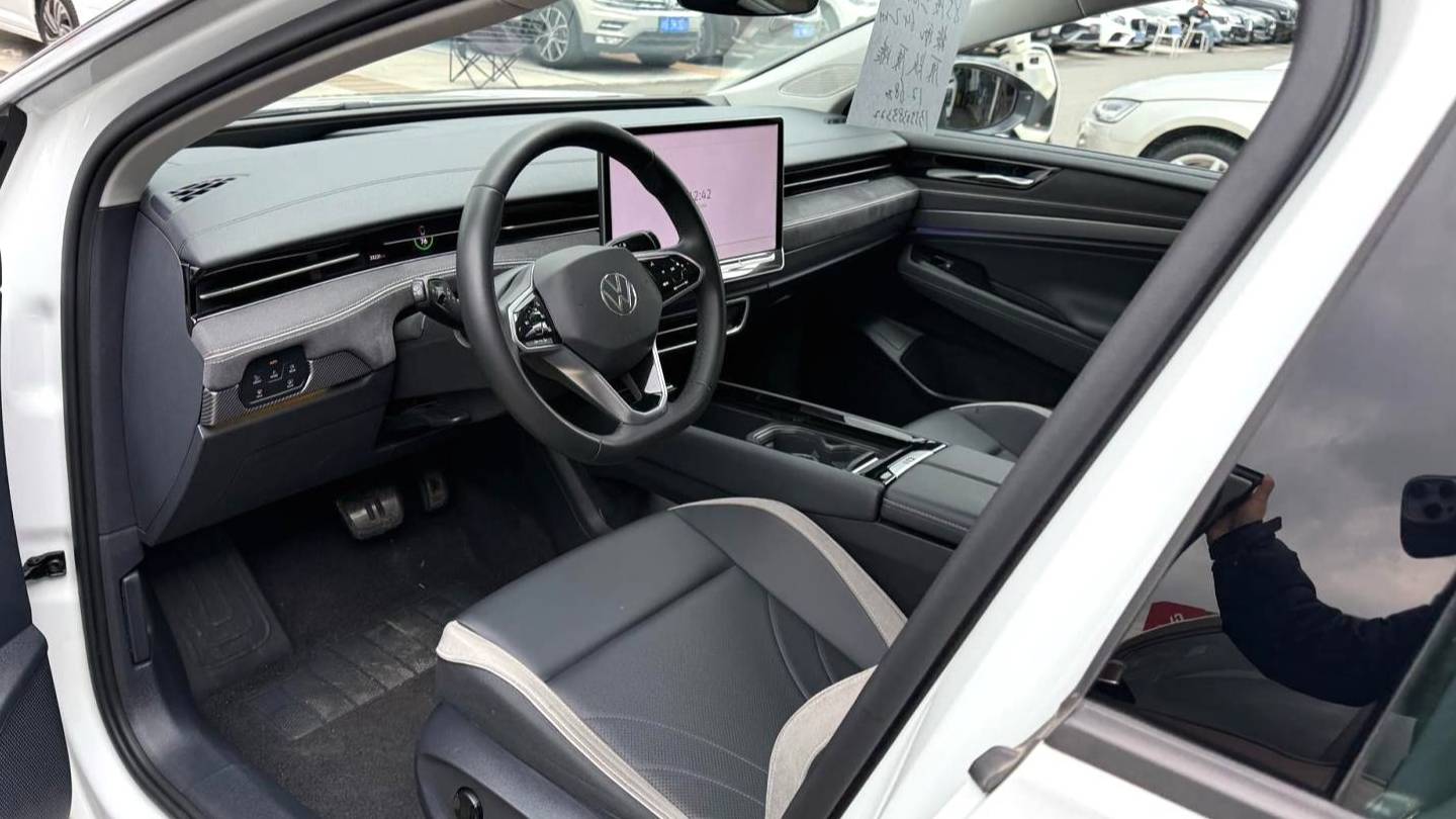 Volkswagen 2024 ID.7 VIZZION First Edition