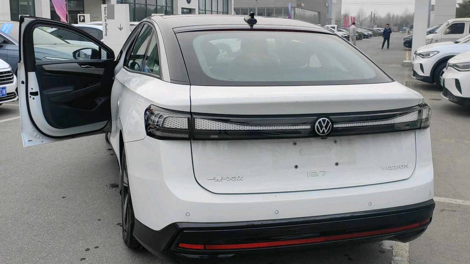 Volkswagen 2024 ID.7 VIZZION AIR