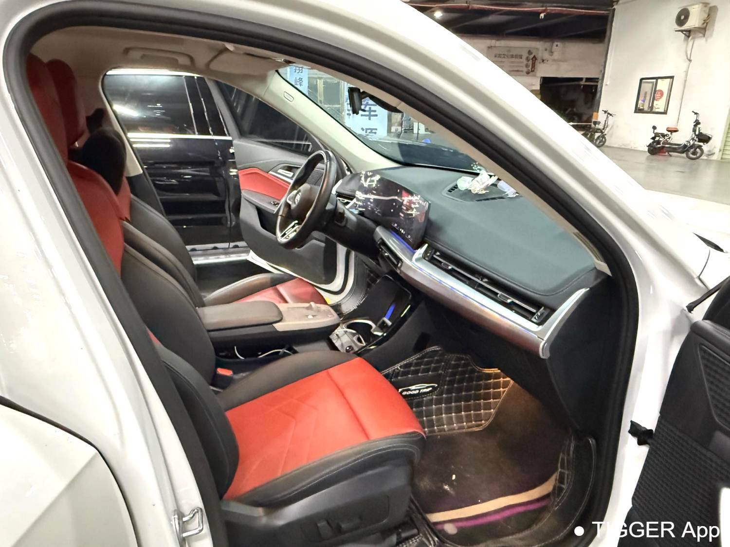 Подержанный BMW 2024 X1 XDrive25Li M Sport Package