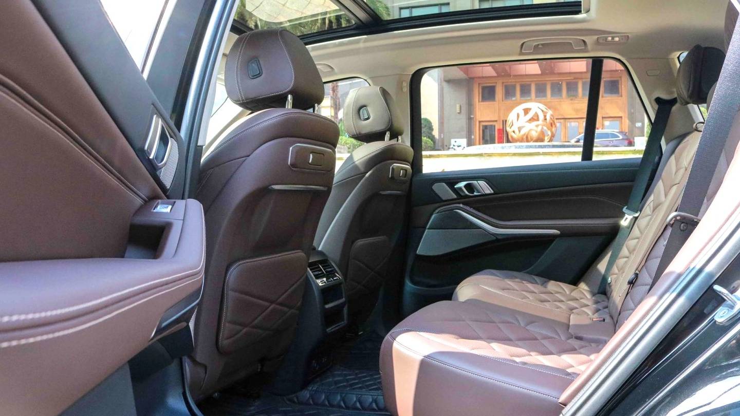 BMW 2023 X5 XDrive 30Li Exclusive M Sports Night Package