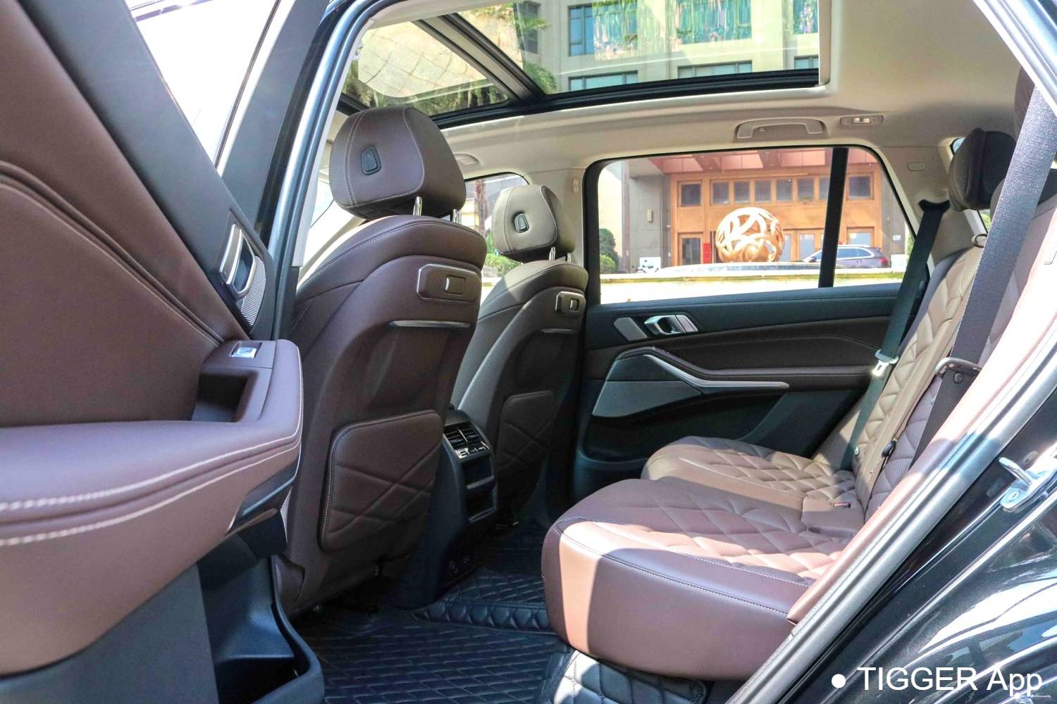 BMW 2023 X5 XDrive 30Li Exclusive M Sports Night Package