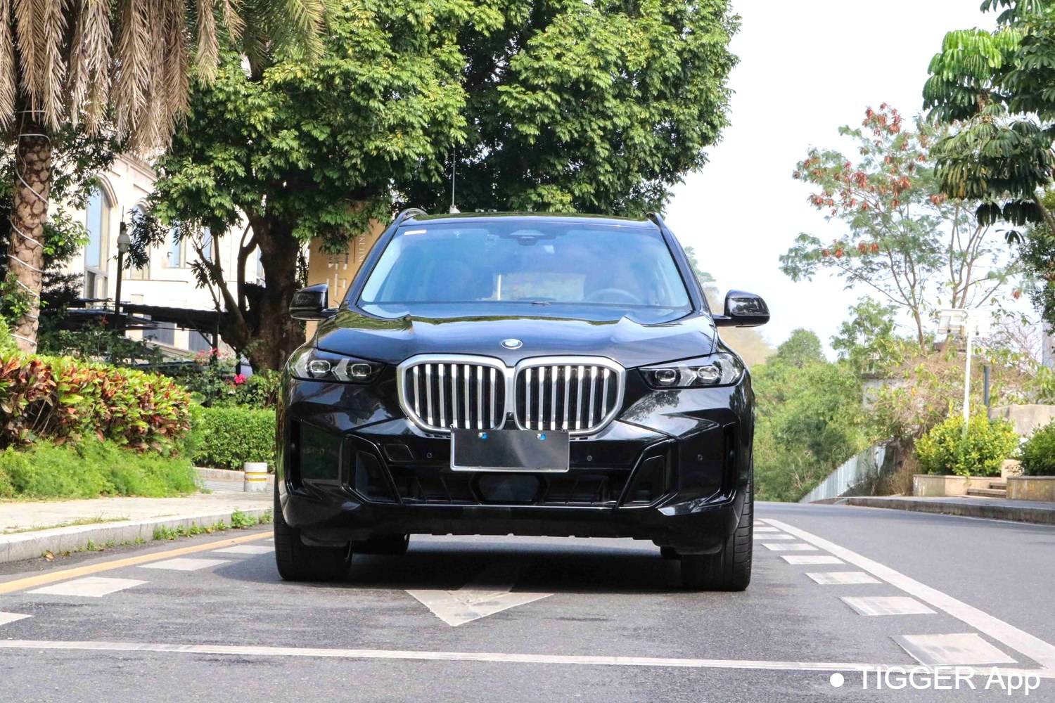 BMW 2023 X5 XDrive 30Li Exclusive M Sports Night Package