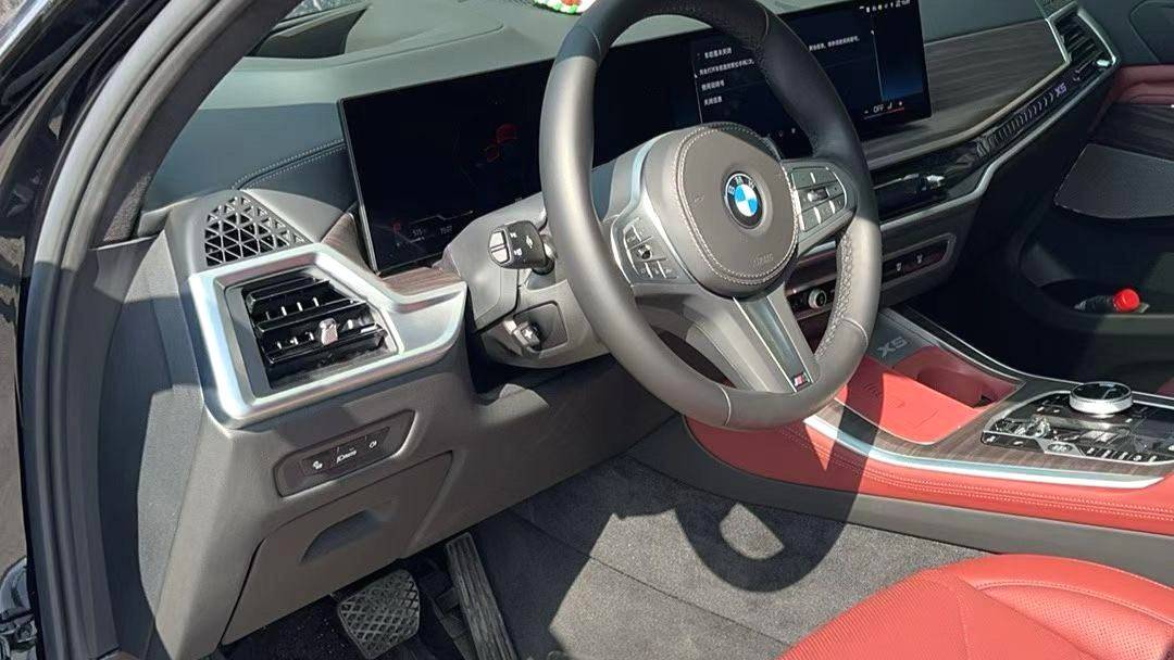 BMW 2023 X5 XDrive 40Li M Sport Package