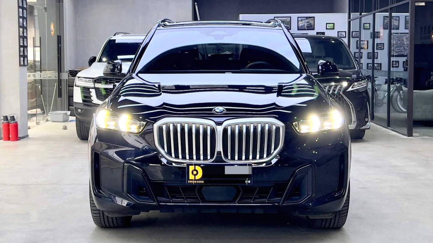 BMW 2023 X5 XDrive 40Li M Sports Night Package