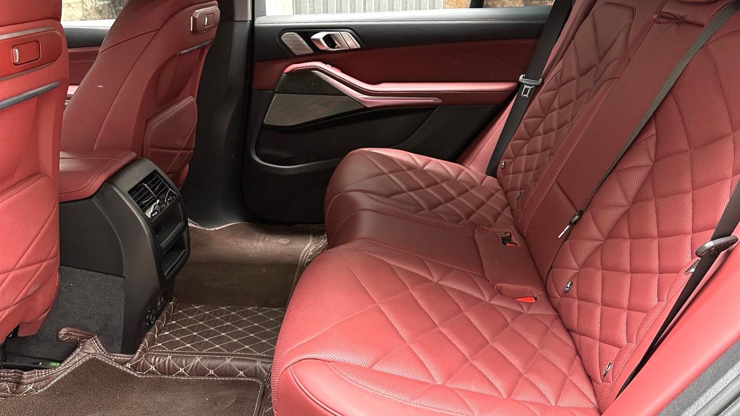 BMW 2023 X5 XDrive 30Li Exclusive M Sports Night Package