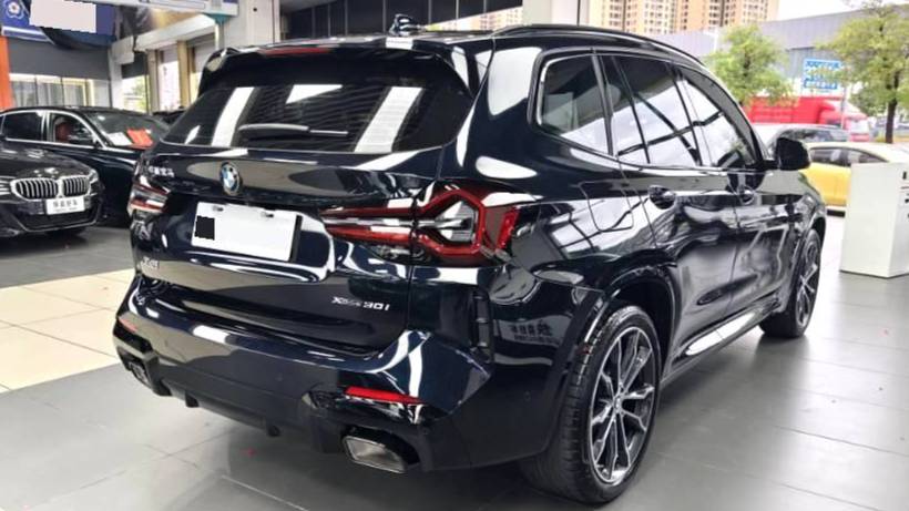 BMW 2023 X3 XDrive30i Leading M Night Set