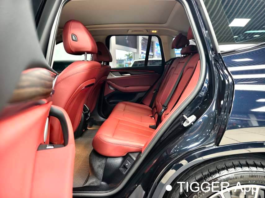 BMW 2023 X3 XDrive30i Leading M Night Set