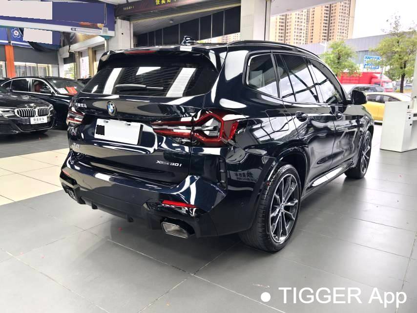 BMW 2023 X3 XDrive30i Leading M Night Set