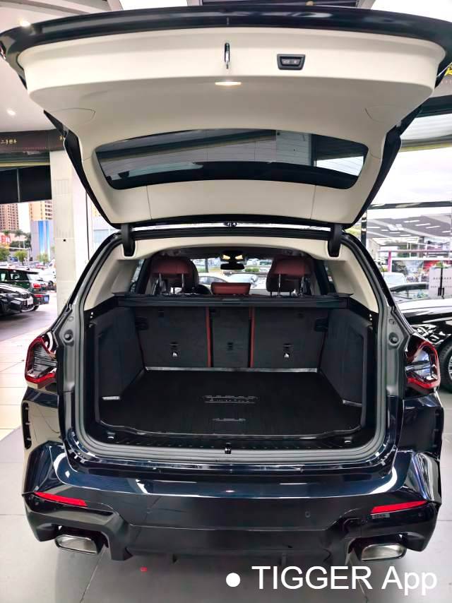 BMW 2023 X3 XDrive30i Leading M Night Set