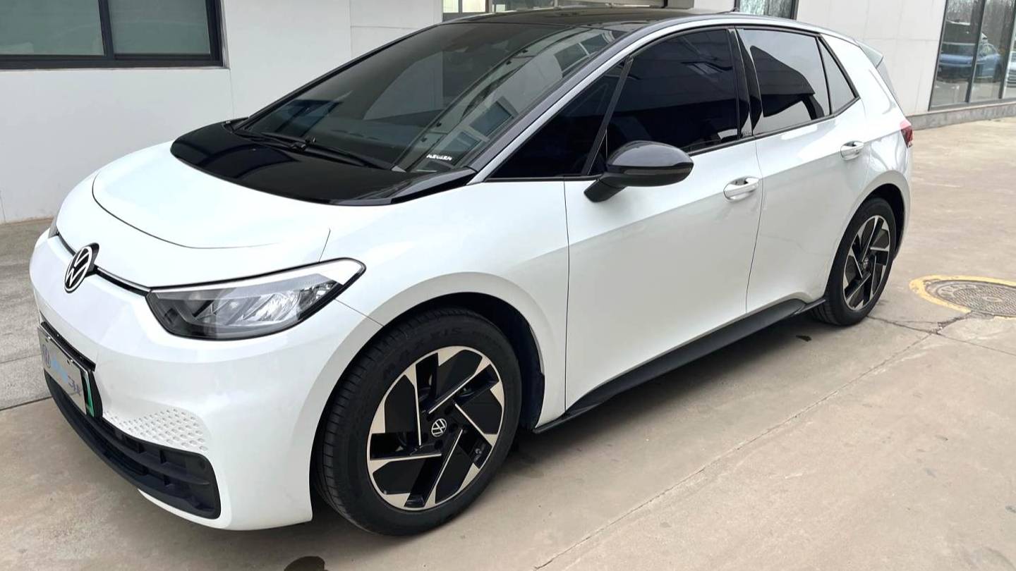 Volkswagen 2025 ID.3 Smart and outstanding version