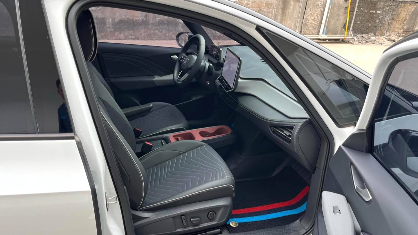 Volkswagen 2025 ID.3 Smart and outstanding version