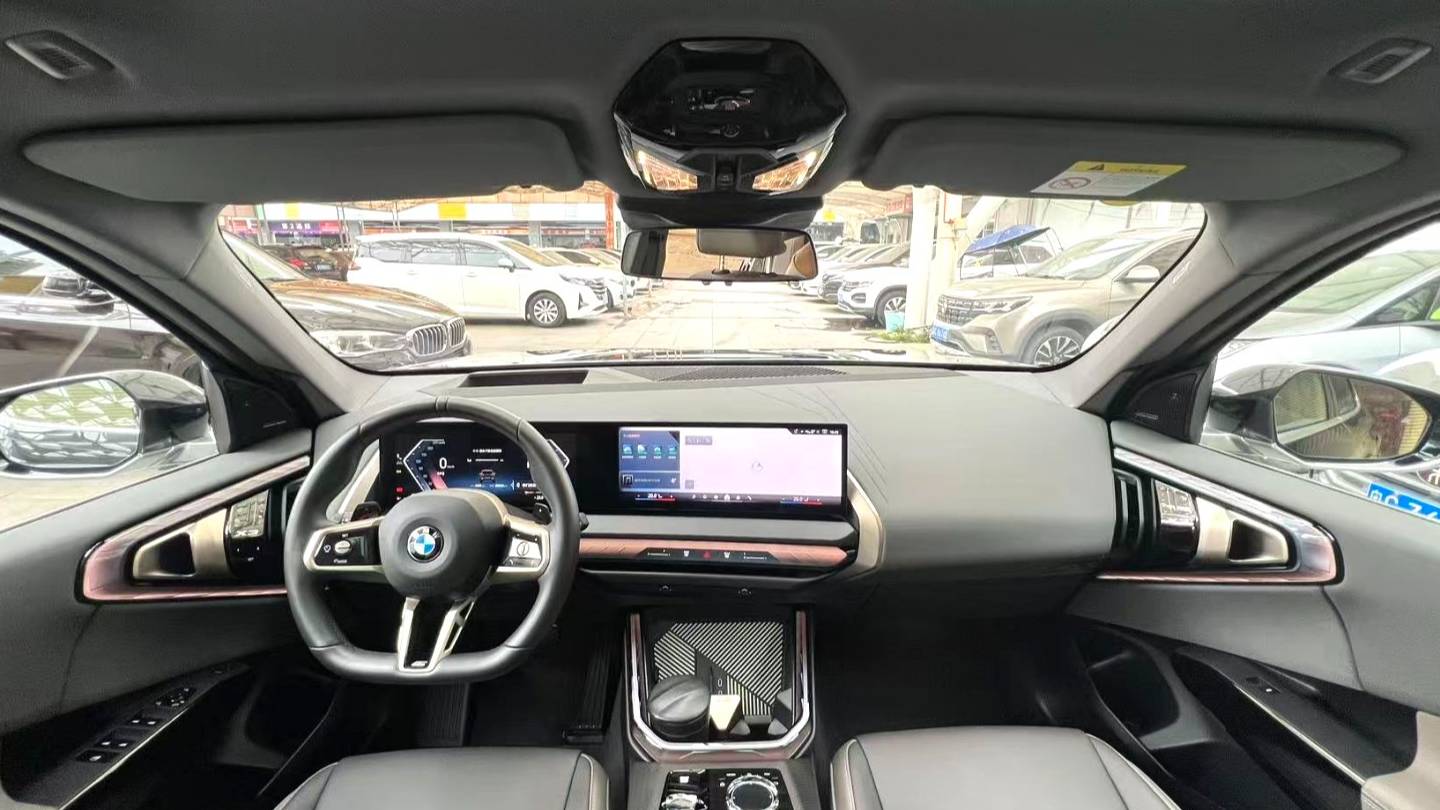 BMW 2025 X3 XDrive30i Exclusive M Night Set