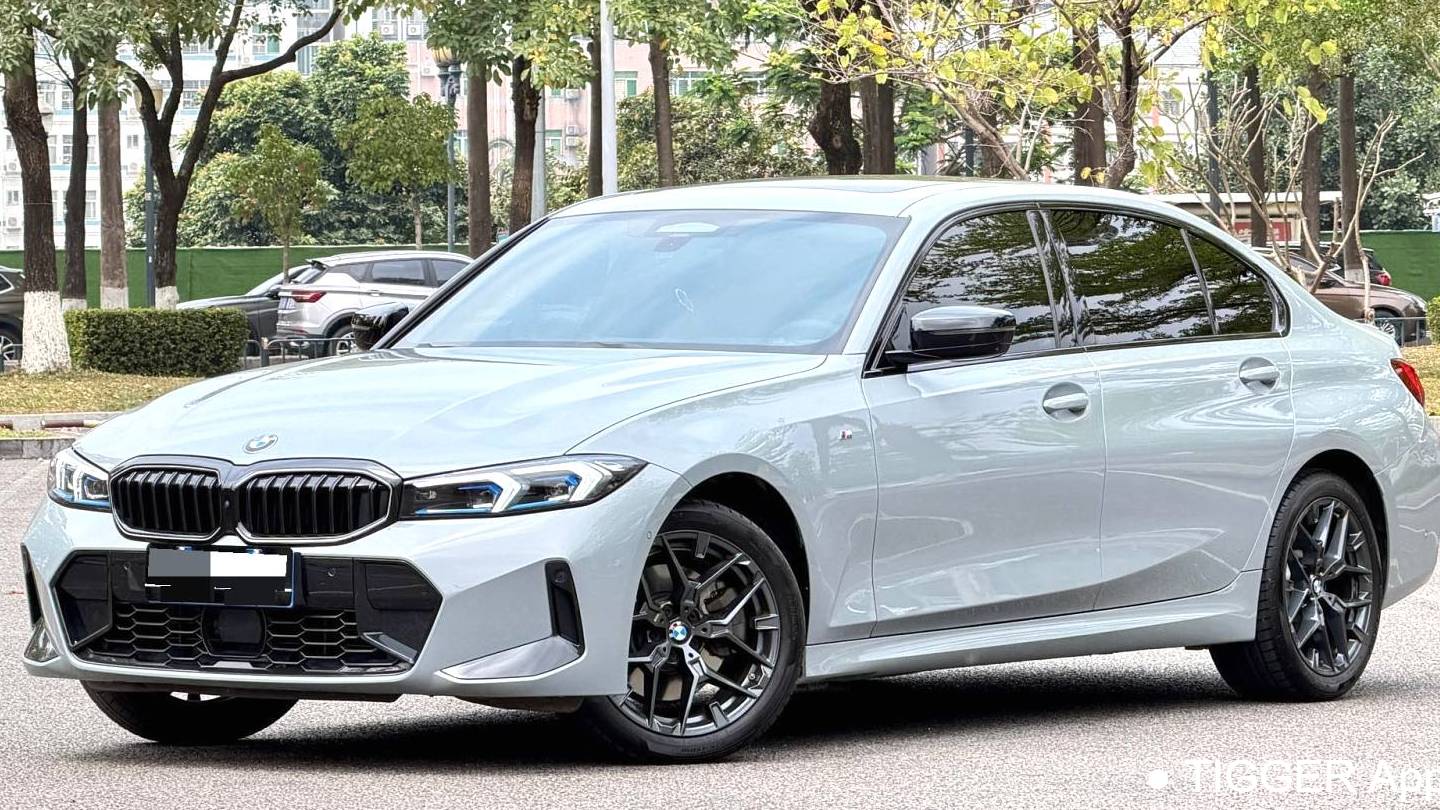 BMW 2025 3 Series 330Li Exclusive M Sports Night Set