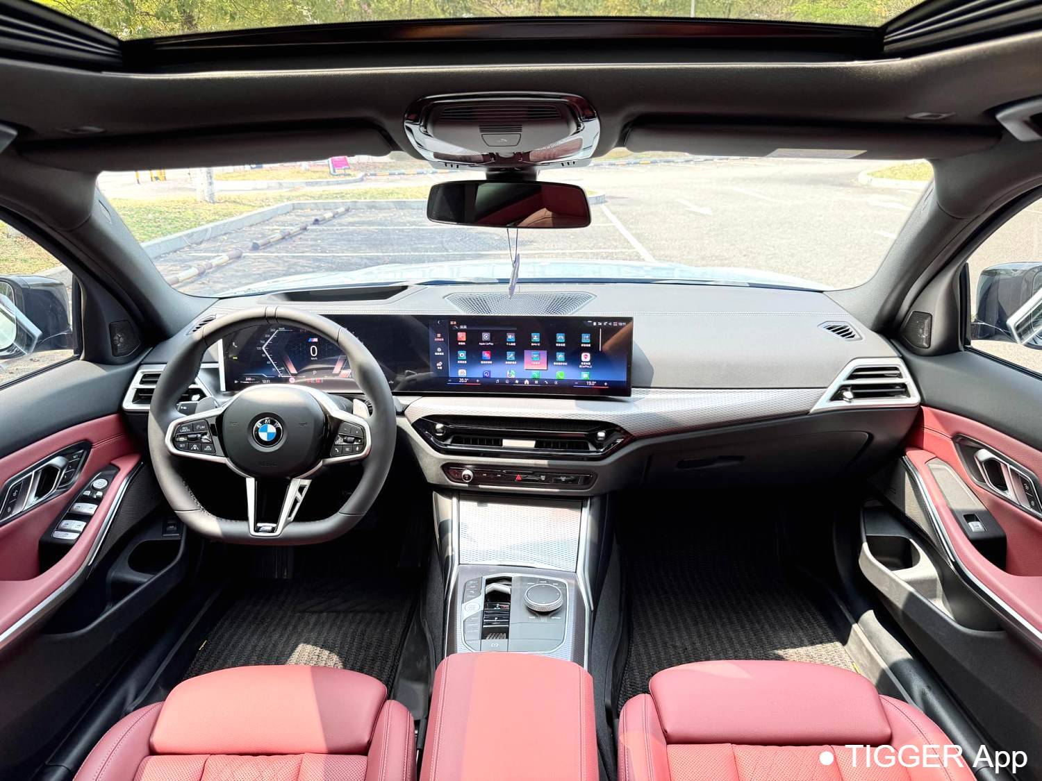 BMW 2025 3 Series 330Li Exclusive M Sports Night Set