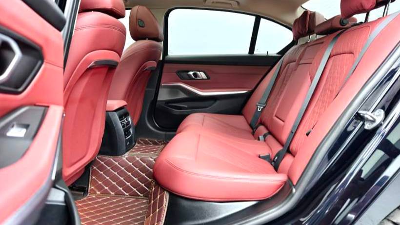 BMW 2024 3 Series 325i M Sport Package