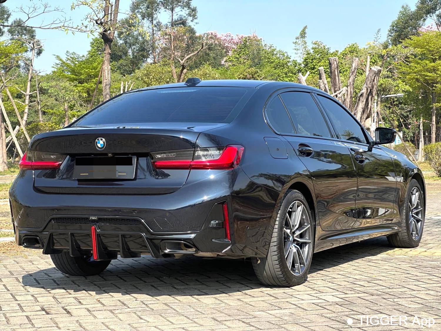 BMW 2023 3 Series 325Li M Sport Package