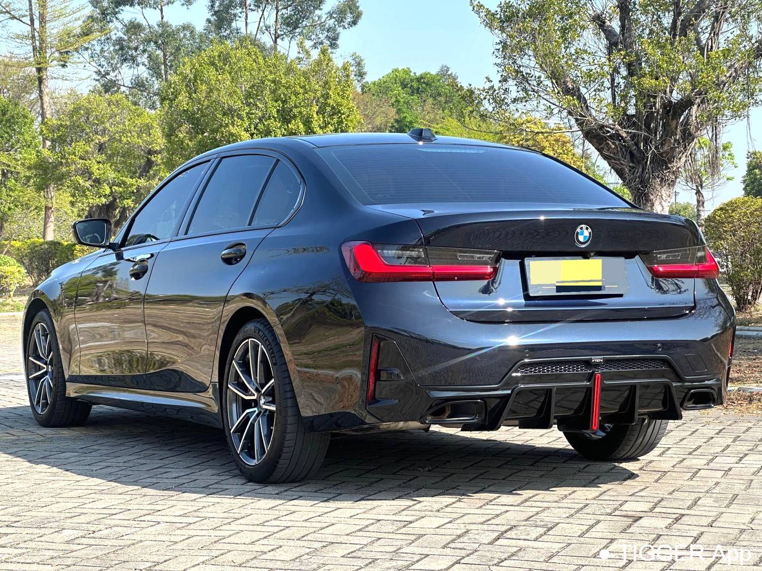 BMW 2023 3 Series 325Li M Sport Package