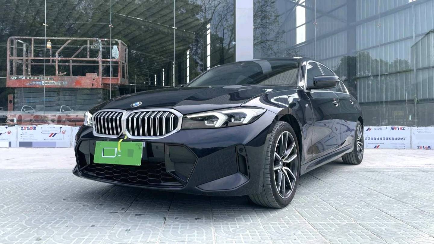 BMW 2023 3 Series 320Li M Sports Package