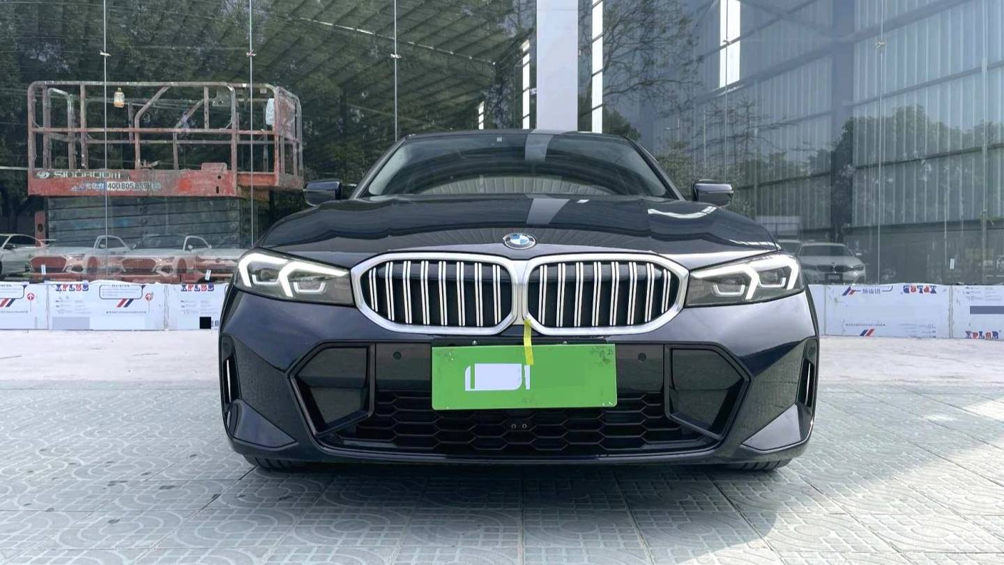 BMW 2023 3 Series 320Li M Sports Package