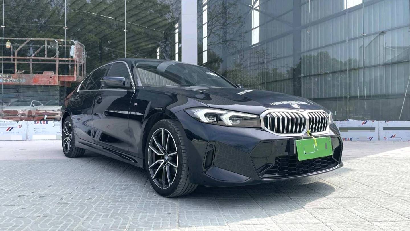 BMW 2023 3 Series 320Li M Sports Package