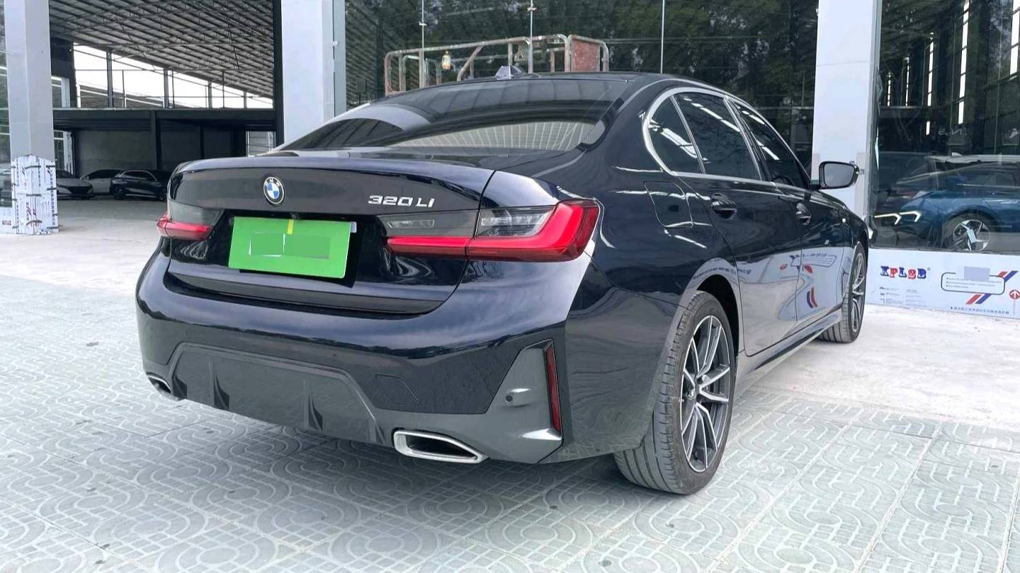 BMW 2023 3 Series 320Li M Sports Package