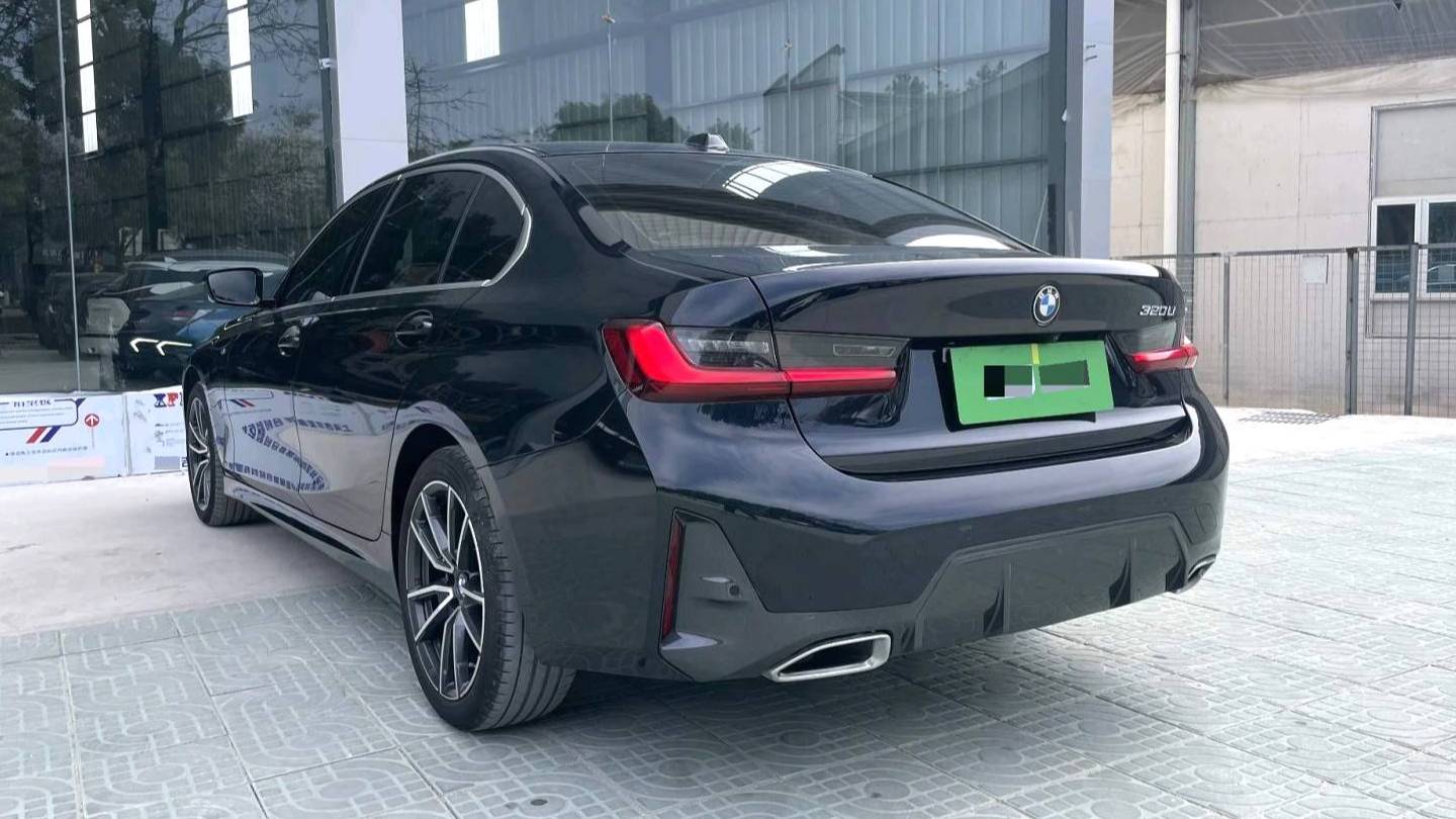 BMW 2023 3 Series 320Li M Sports Package