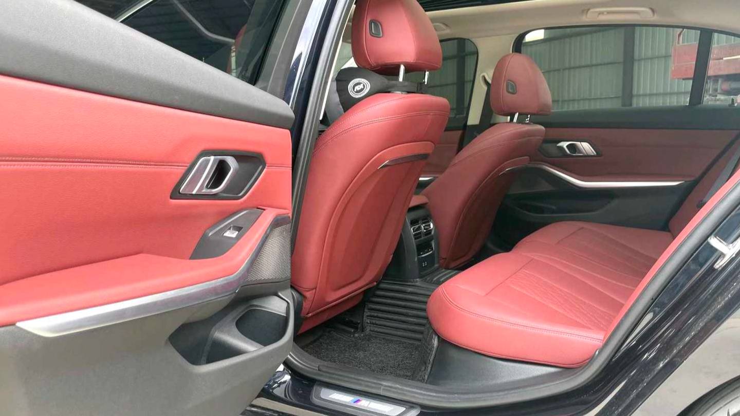 BMW 2023 3 Series 320Li M Sports Package