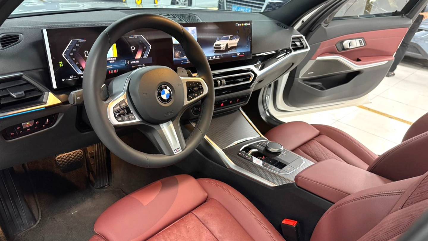 BMW 2024 3 Series 325i M Sports Night Set