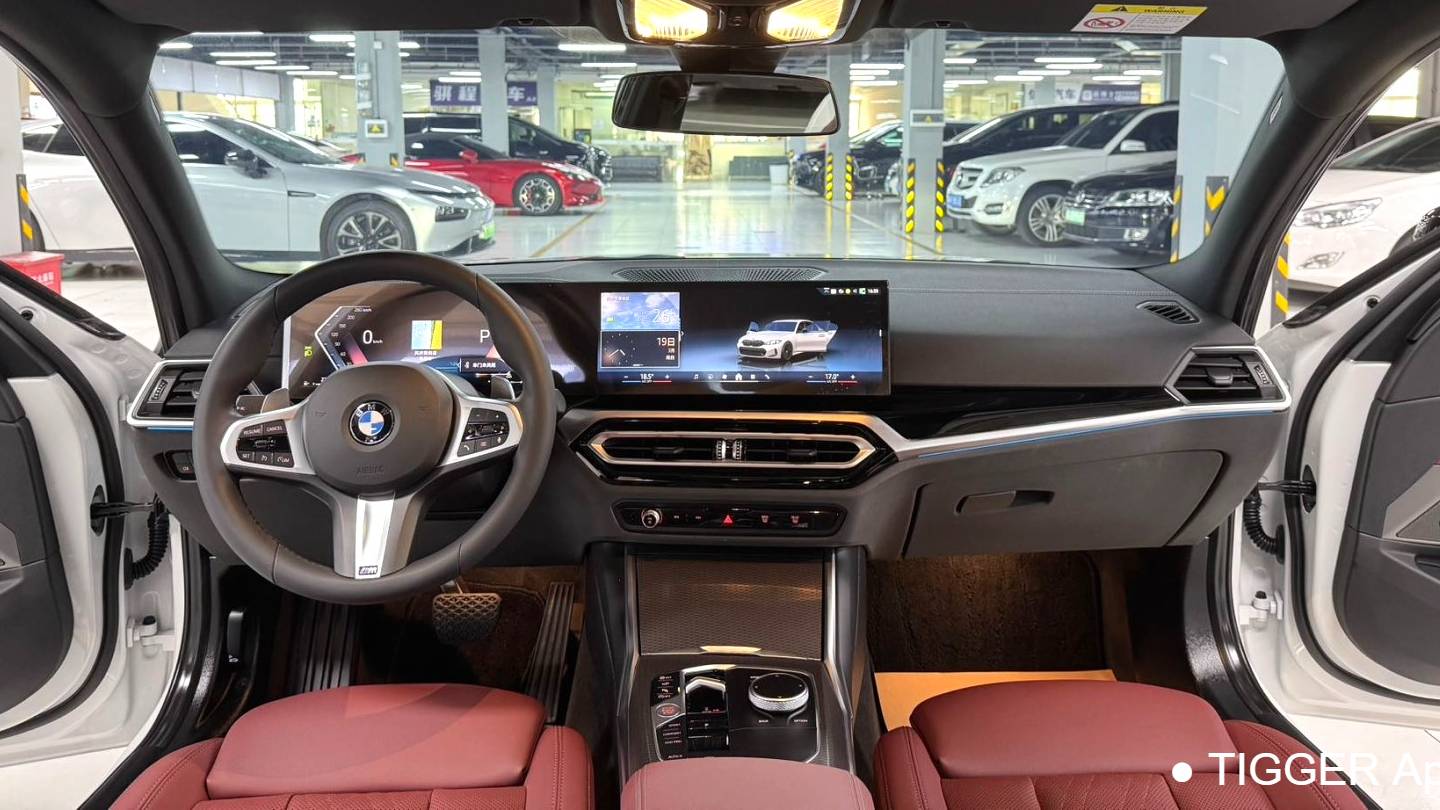 BMW 2024 3 Series 325i M Sports Night Set