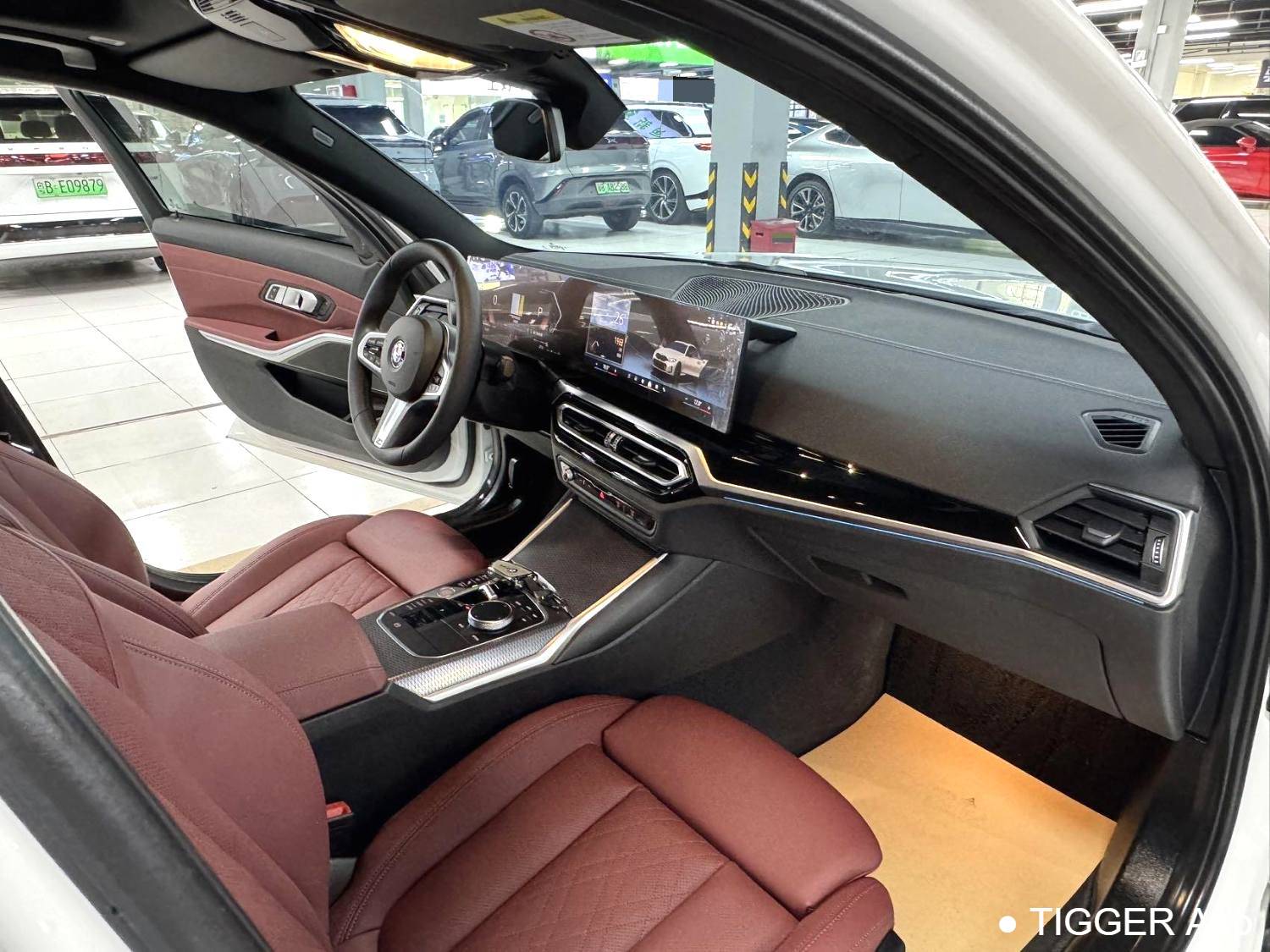 BMW 2024 3 Series 325i M Sports Night Set