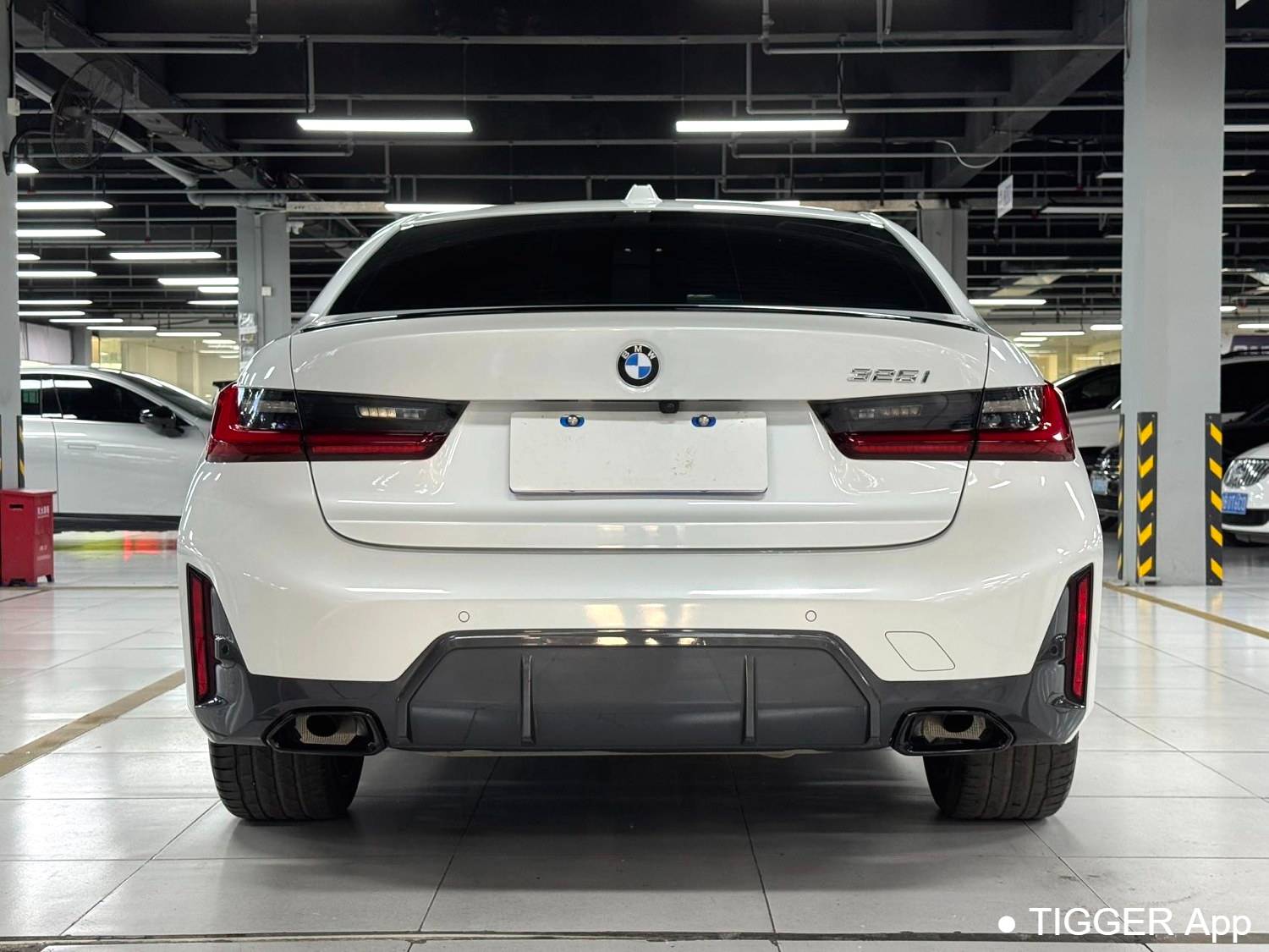 BMW 2024 3 Series 325i M Sports Night Set