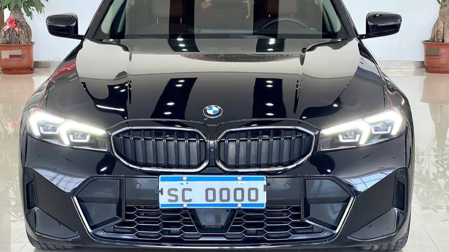 BMW 2025 3 Series 330Li M Sports Night Edition