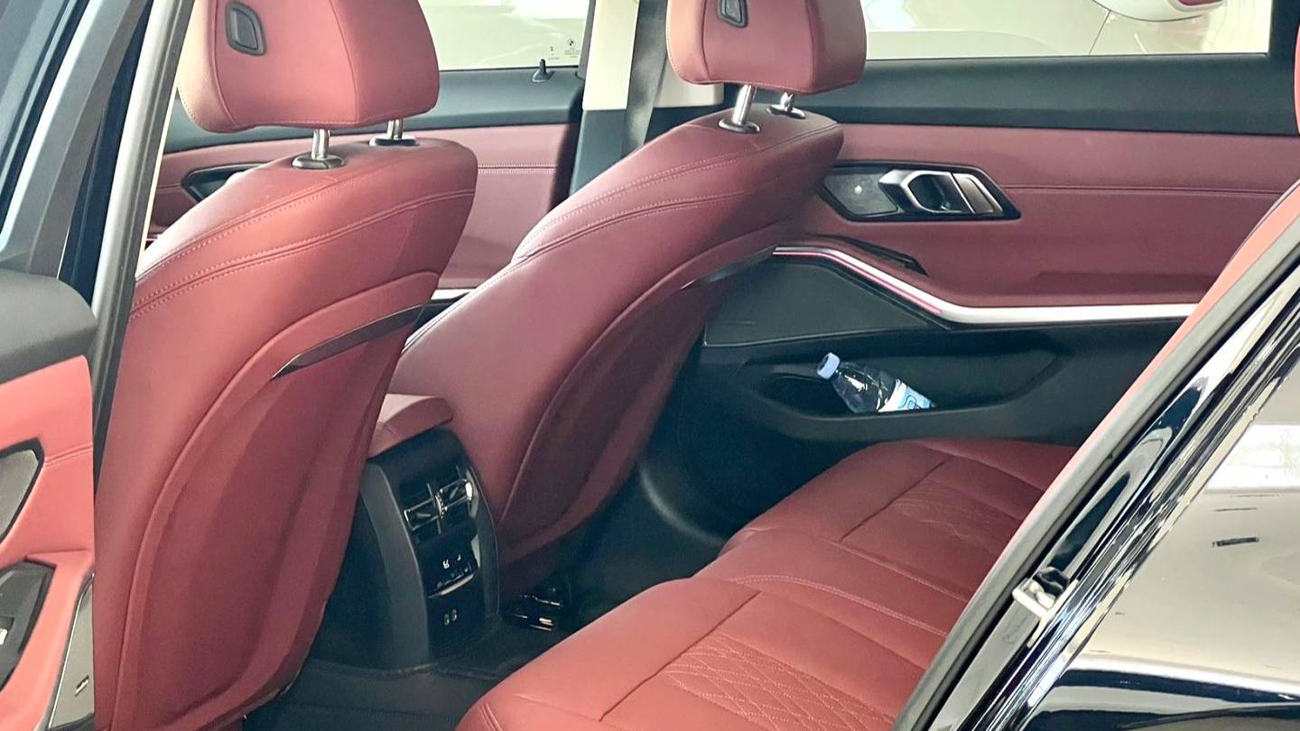 BMW 2025 3 Series 330Li M Sports Night Edition