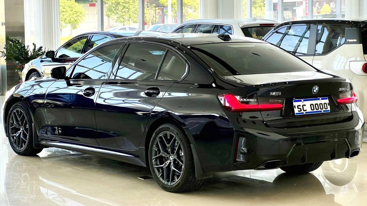 BMW 2025 3 Series 330Li M Sports Night Edition