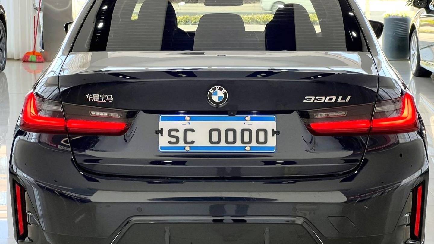 BMW 2025 3 Series 330Li M Sports Night Edition