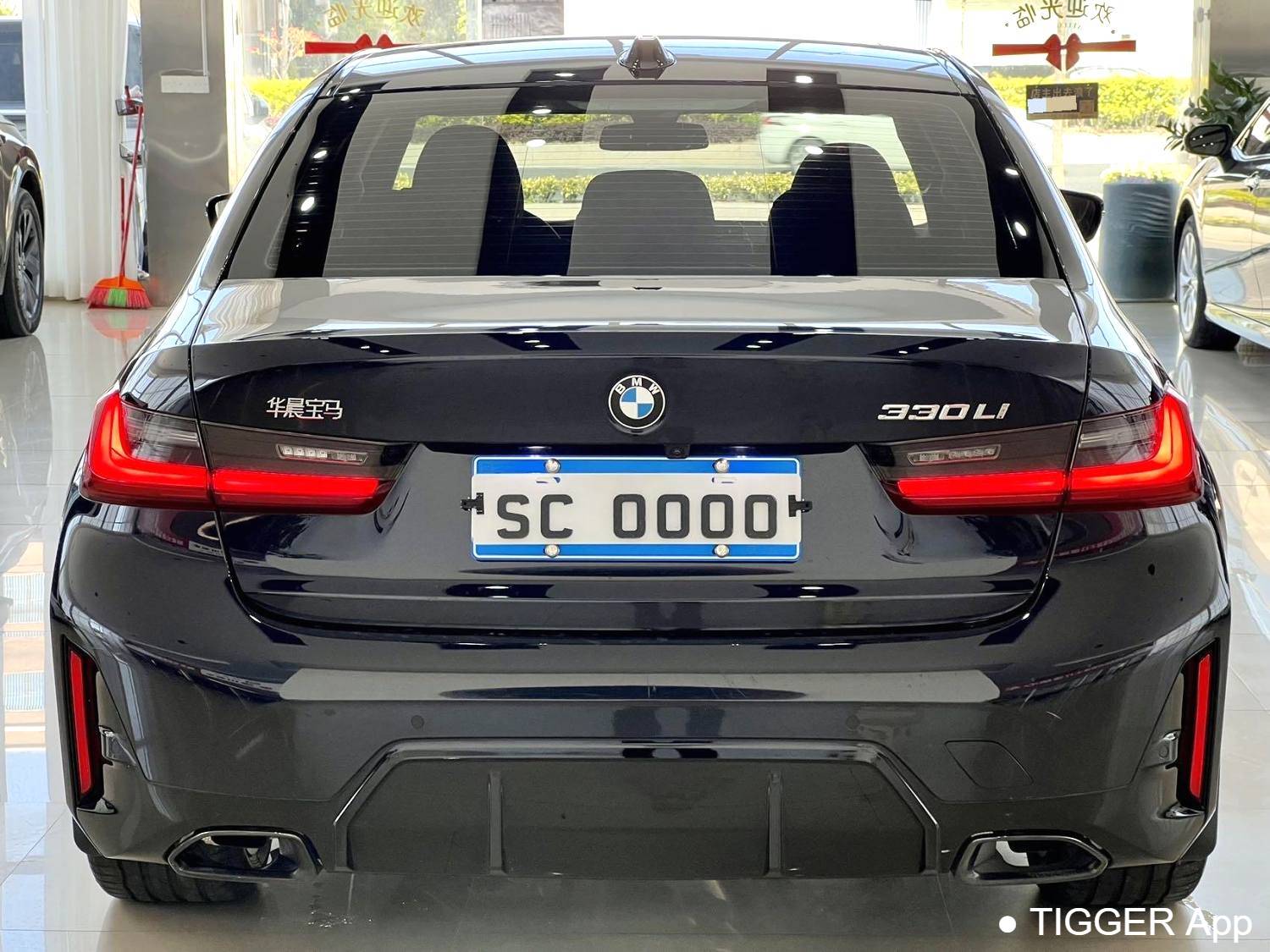 BMW 2025 3 Series 330Li M Sports Night Edition