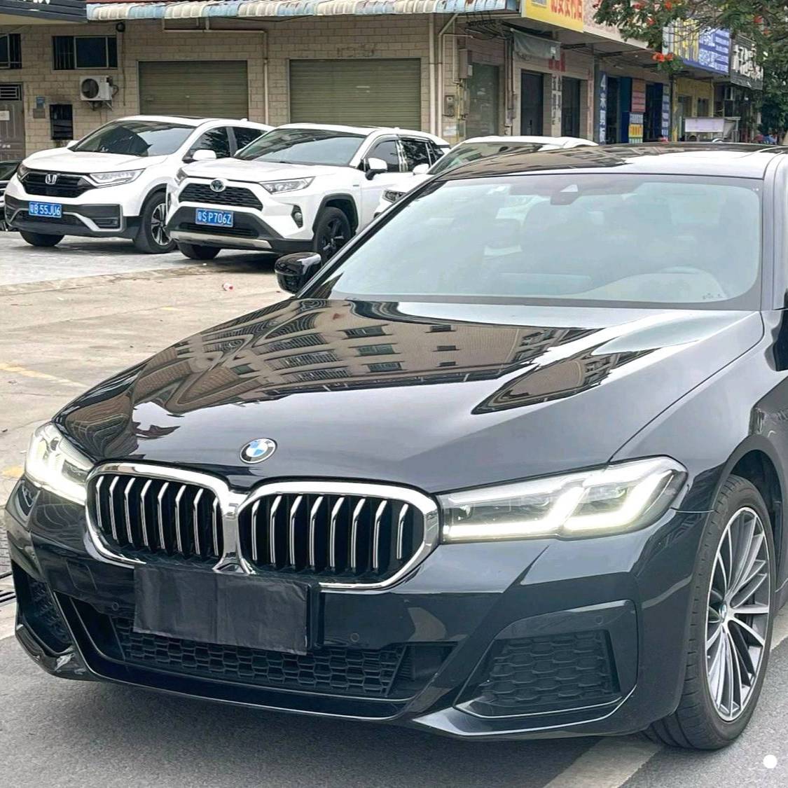 BMW 2023 5 Series 530Li Leading Model M Sport Set سيارة مستعملة