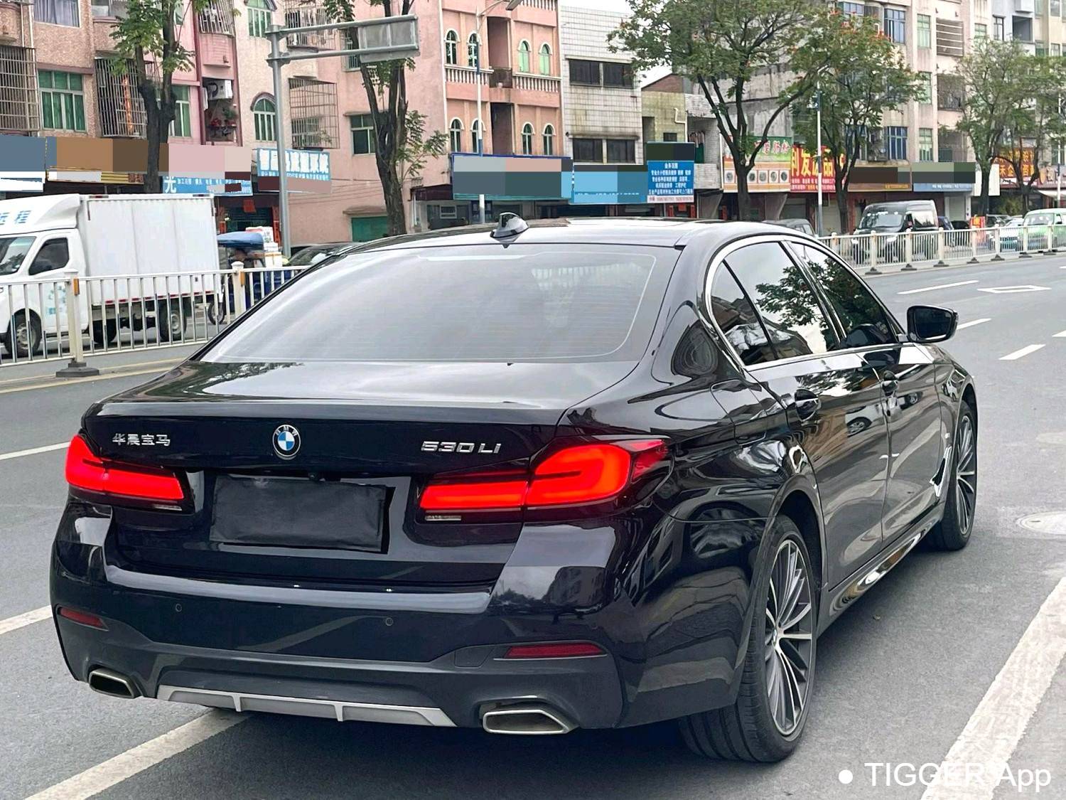 BMW 2023 5 Series 530Li Leading Model M Sport Set