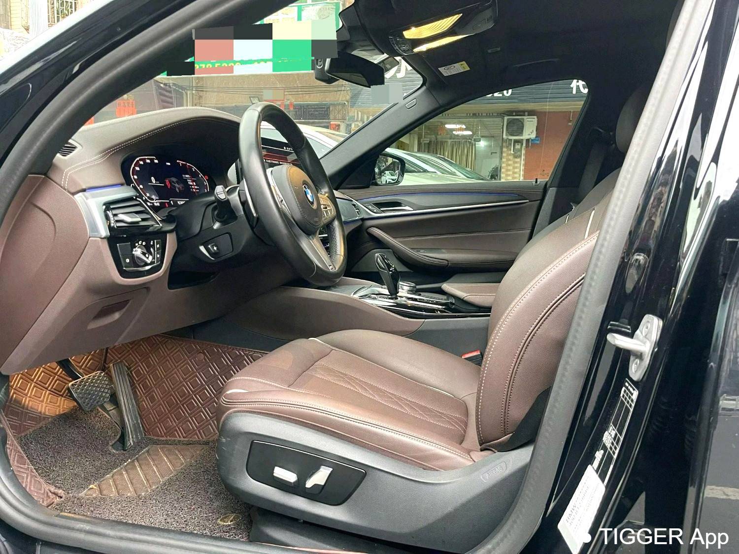 BMW 2023 5 Series 530Li Leading Model M Sport Set