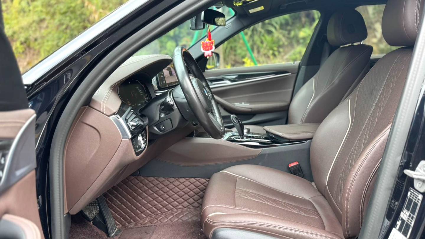 BMW 2022 5 Series Modified 525Li M Sport Set